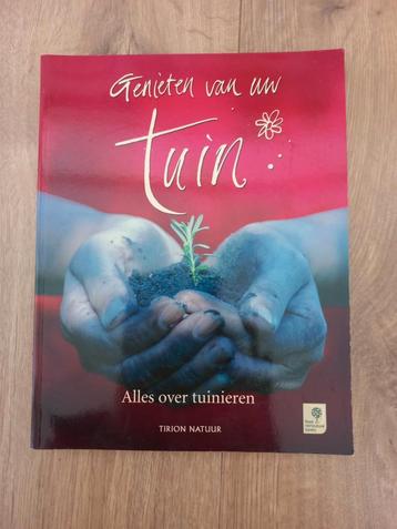 Boek "Genieten van uw tuin"  - Guy Barter beschikbaar voor biedingen