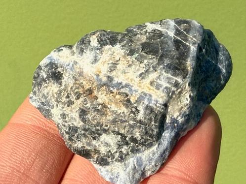 Natuurlijke ruwe Sodaliet mineralen, Verzamelen, Mineralen en Fossielen, Mineraal, Ophalen of Verzenden