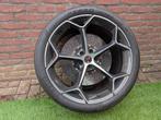McLaren 20 inch wiel met CCM remschijf voor in een mancave., Verzamelen, Ophalen, Zo goed als nieuw, Auto's