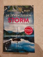 De Zeven Zussen - Storm (Lucinda Riley), Ophalen, Zo goed als nieuw, Lucinda Riley