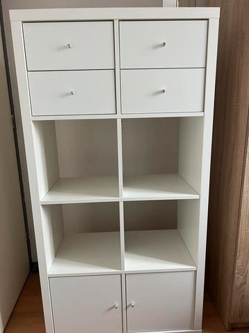 IKEA kallax wit met 4 lades en 2 dichte vakken beschikbaar voor biedingen