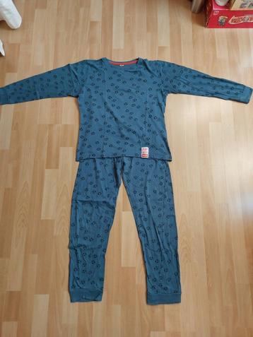Blauwe pyjama *voetbal* beschikbaar voor biedingen