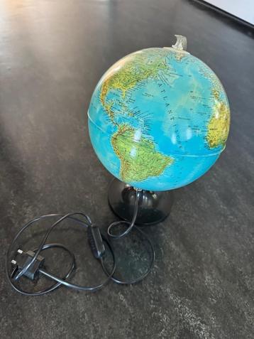 Wereldbol 20cm met verlichting  beschikbaar voor biedingen