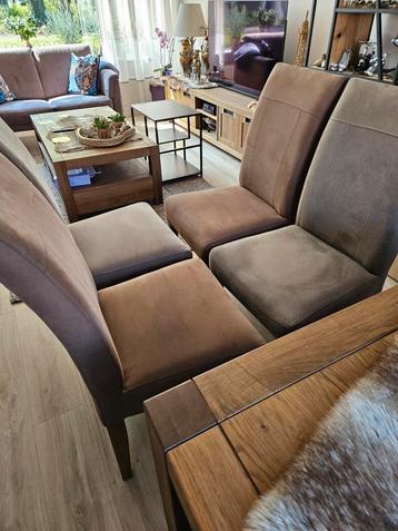 Te koop eetkamerstoelen twee kleuren 