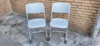 2 metaal kunstof stoelen smal en compact stapelbaar., Ophalen, Gebruikt, Twee, Grijs
