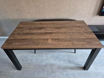Mooie eettafel incl. 2 stoelen