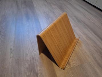 Tablet standaard bamboe (ikea) beschikbaar voor biedingen