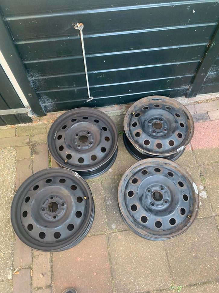 Nette stalen velgen steekmaat 4x100 15inch, Auto diversen, Auto-accessoires, Gebruikt, Ophalen
