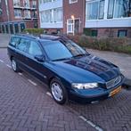 Volvo V70 2.4 140PK AUT 2001 Blauw, Auto's, Volvo, 1800 kg, Blauw, Stationwagon, 2435 cc