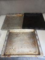 3 bakplaten: 2 alu, 1 zware staal, Ophalen of Verzenden, Gebruikt