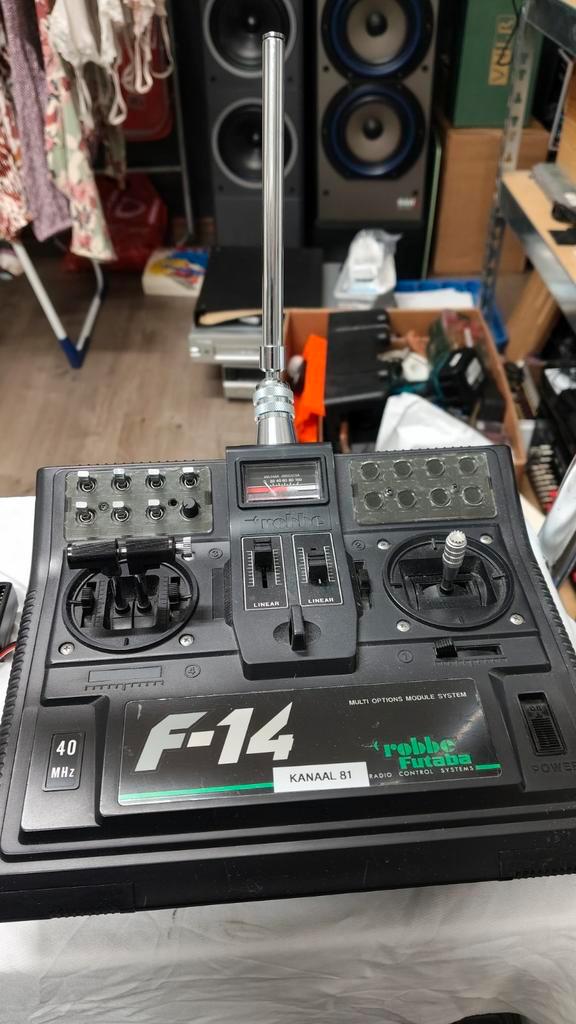 Robbe F14 zender incl multi decoder 12+2, Hobby en Vrije tijd, Modelbouw | Boten en Schepen, Ophalen of Verzenden