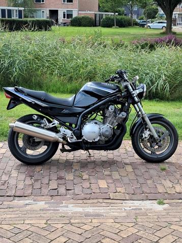 Yamaha Naked Bike 900cc 1995 beschikbaar voor biedingen