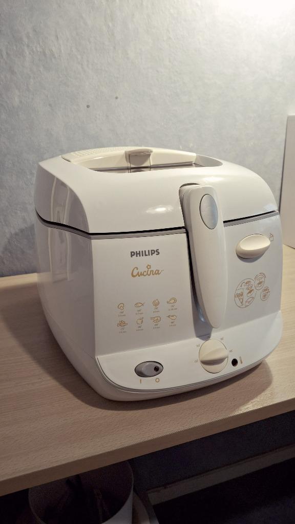 Frituur Philips HD6154      Oliebollen bakken?, Witgoed en Apparatuur, Frituurpannen, Zo goed als nieuw, 2 tot 3 liter, Uitneembare binnenpan