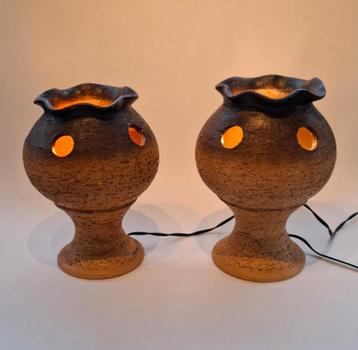 Keramieke Brutalistische Tafellampen beschikbaar voor biedingen