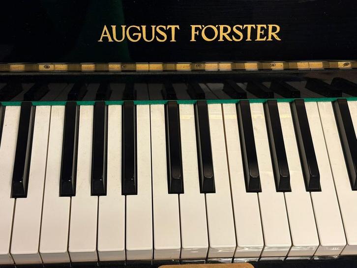 August Forster Piano - Tsjechië - 1996, Muziek en Instrumenten, Piano's, Gebruikt, Piano, Zwart, Hoogglans, Ophalen