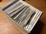 Doos postzegels in enveloppen. Uitzoekpartij, Postzegels en Munten, Postzegels | Volle albums en Verzamelingen, Ophalen of Verzenden