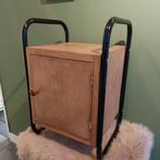 Vintage nachtkastje in Bauhaus stijl jaren 30 - 50, Ophalen, Gebruikt
