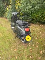 Hele mooie  Momo scooter te koop!, Fietsen en Brommers, Snorfietsen en Snorscooters, Overige merken, Ophalen of Verzenden, Zo goed als nieuw