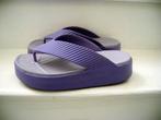 Lila crocs slippers met plateauzool maat 40, Slippers, Overige kleuren, Ophalen of Verzenden, Zo goed als nieuw