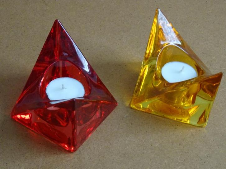 Pulz-Spike kandelaar design Antonio Sena theelicht houder, Antiek en Kunst, Kunst | Designobjecten, Ophalen of Verzenden