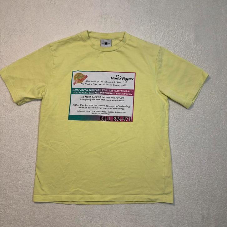 Daily Paper geel graphic T-shirt maat M, Kleding | Heren, T-shirts, Zo goed als nieuw, Maat 48/50 (M), Geel, Ophalen of Verzenden