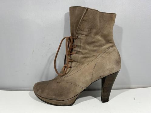 Paul Green, maat 39, stijlvolle taupe kleur laarsjes, Kleding | Dames, Schoenen, Zo goed als nieuw, Lage of Enkellaarzen, Bruin