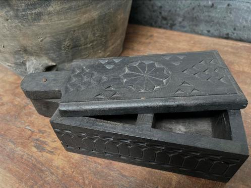 Houten spicebox kruidenbakje India sober bohemian, Antiek en Kunst, Curiosa en Brocante, Ophalen of Verzenden