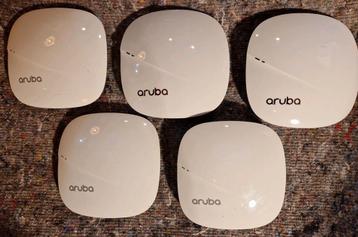 Aruba wifi versterkers set acces point met HPE J9773a switch beschikbaar voor biedingen