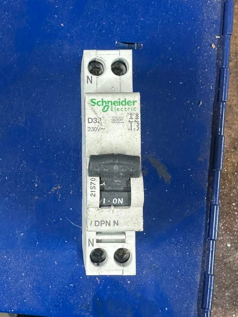 D32a schneider automaat, Ophalen of Verzenden, Gebruikt