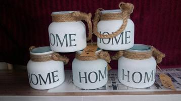 leuke nieuwe licht blauwe windlichten/vaasjes 2 voor € 7.50 beschikbaar voor biedingen