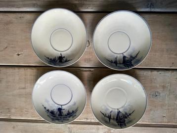 4 x oude Delfts blauw schoteltjes. Molens. Porselein beschikbaar voor biedingen