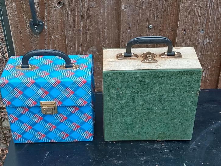 Vintage vinyl single Opbergdozen, Cd's en Dvd's, Cassettebandjes, Gebruikt, Toebehoren, Overige genres, 2 t/m 25 bandjes, Met bewaardoos, rek of koffer