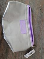 Verschillende toilettassen clinique en estee€3 euro per stuk, Sieraden, Tassen en Uiterlijk, Toilettassen, Ophalen of Verzenden