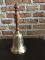 Schoolbel van messing met houten handvat  Tot.hoogte 25 cm, Antiek en Kunst, Antiek | Koper en Brons, Ophalen of Verzenden