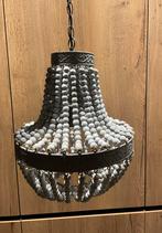 Kralen lamp, Ophalen