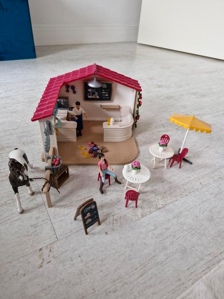 Schleich Café met Accessoires, Verzamelen, Speelgoed, Ophalen