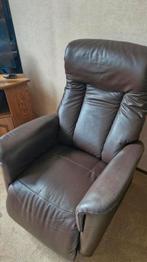 Elektrische sta op stoel. Bruin, Ophalen of Verzenden, Zo goed als nieuw, 75 tot 100 cm, 50 tot 75 cm