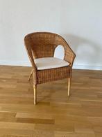 Rieten stoeltje met kussen nieuwstaat, Huis en Inrichting, Stoelen, Ophalen, Zo goed als nieuw, Riet of Rotan, Eén