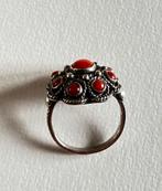 Zilveren Italiaanse bloedkoraal ring (800) met 9 cabochons, Ophalen of Verzenden, Zilver, Ring, Met edelsteen