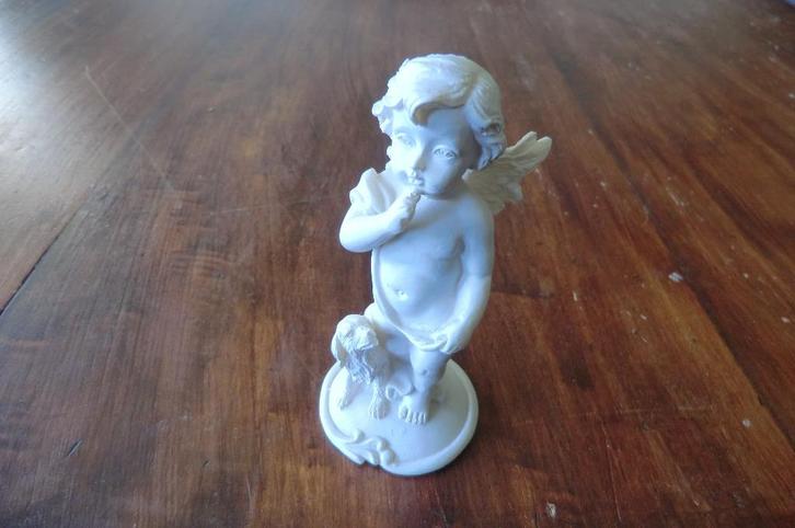 gipsen beeldje van een engel met een hond, Antiek en Kunst, Curiosa en Brocante, Ophalen of Verzenden