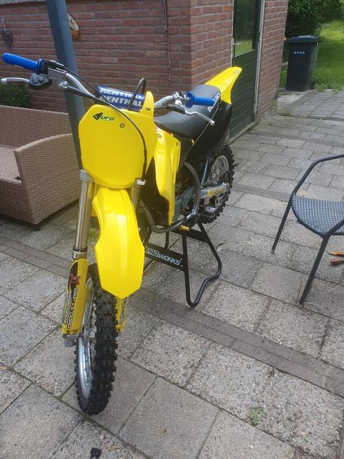 Suzuki RM 85crossmotor, Fietsen en Brommers, Brommers | Crossbrommers, Zo goed als nieuw, Suzuki, Ophalen