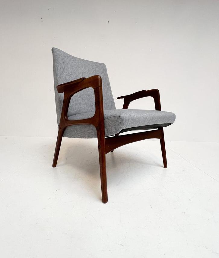 Charmante fauteuil damesmodel van Yngve Ekström voor Pastoe, Huis en Inrichting, Fauteuils, Gebruikt, Hout, Stof, 50 tot 75 cm