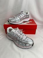 Nike p-6000 silver metalic pink (maat 40), Kleding | Dames, Nike, Nieuw, Ophalen of Verzenden, Sneakers of Gympen