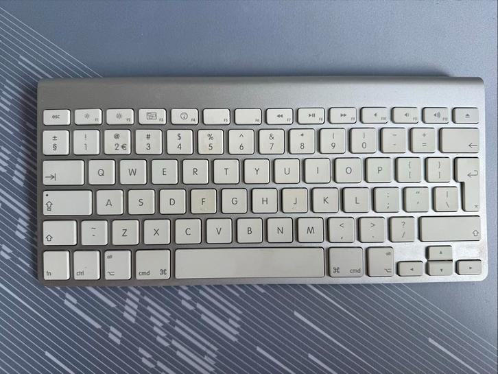 Apple Draadloos Toetsenbord - Bluetooth, Computers en Software, Toetsenborden, Gebruikt, Qwerty, Draadloos, Ophalen of Verzenden