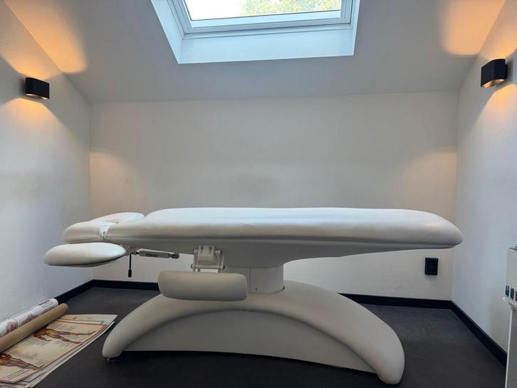 Luxe massage tafel en toebehoren, Diensten en Vakmensen, Welzijn | Masseurs en Massagesalons, Bedrijfsmassage, Ontspanningsmassage