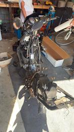 Apprilia sr frame met onderdelen, Ophalen, Zo goed als nieuw, Quadro