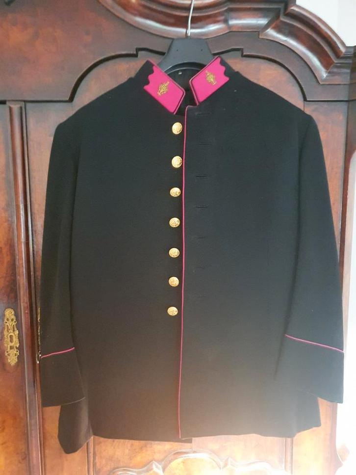 Prachtig Gala Uniform met Broek, Verzamelen, Militaria | Algemeen, Overige soorten, Kleding of Schoenen, Nederland, Ophalen of Verzenden