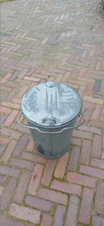 Zinken vuilnisemmer Delfzijl, Ophalen