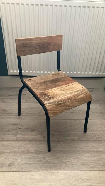 2 KidsDepot stoelen – industrieel design voor de kinderkamer beschikbaar voor biedingen
