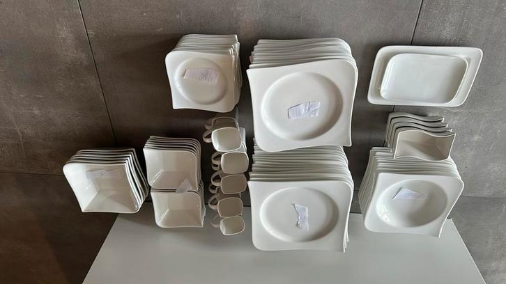 Compleet servies Sam & Squito, Huis en Inrichting, Keuken | Servies, Compleet servies, Effen, Porselein, Ophalen